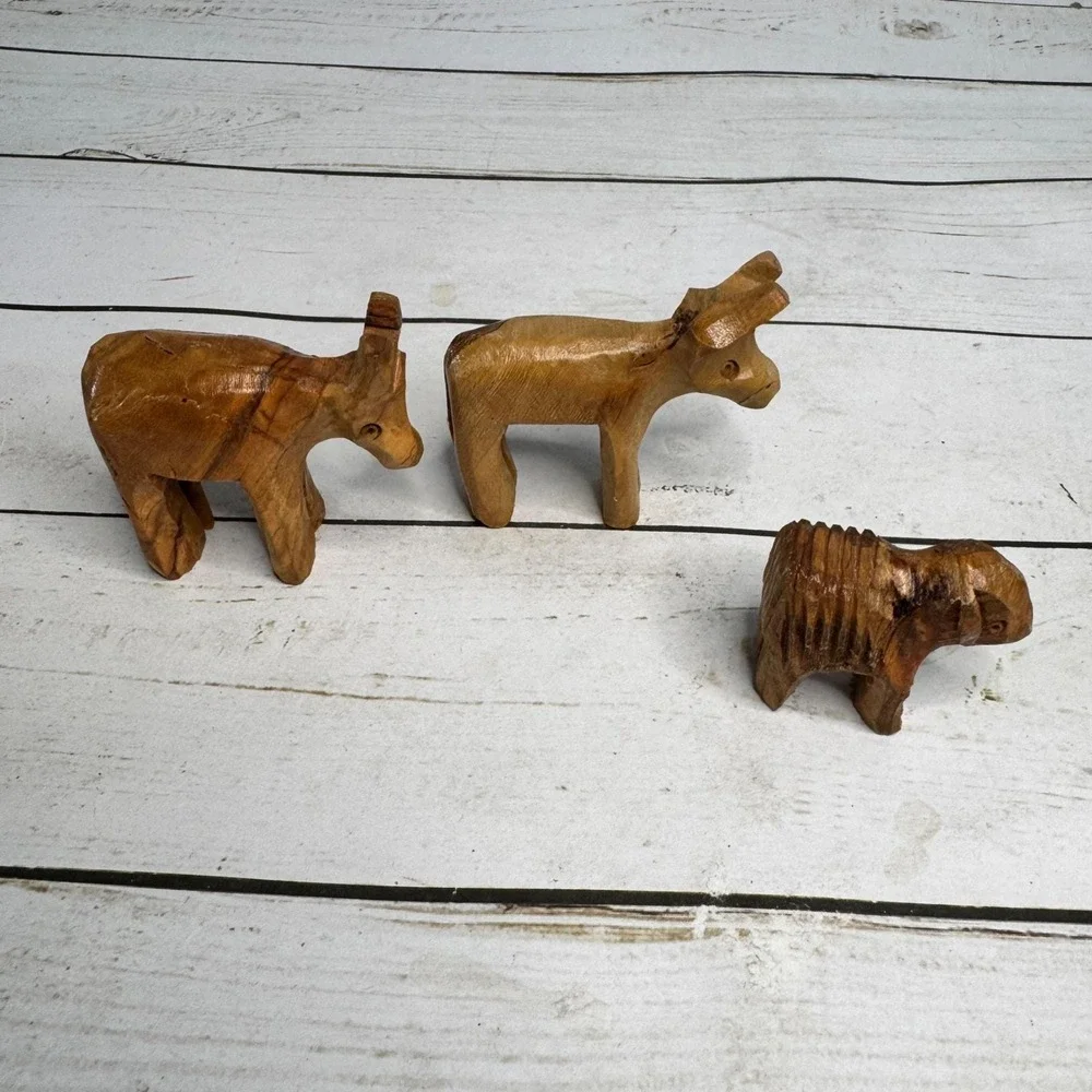 Hand Carved Wooden Nativity Scene 11 pcs Vintage christmas‎ Figures Mary Jesus